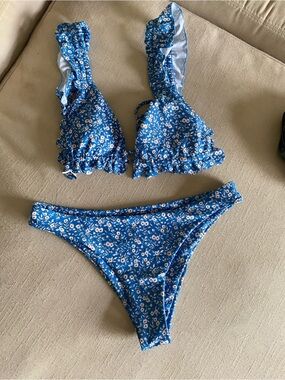 Blue Floral Ruffle Bikini Swimsuit